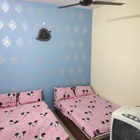 Yashu Guest House Удджайн Экстерьер фото